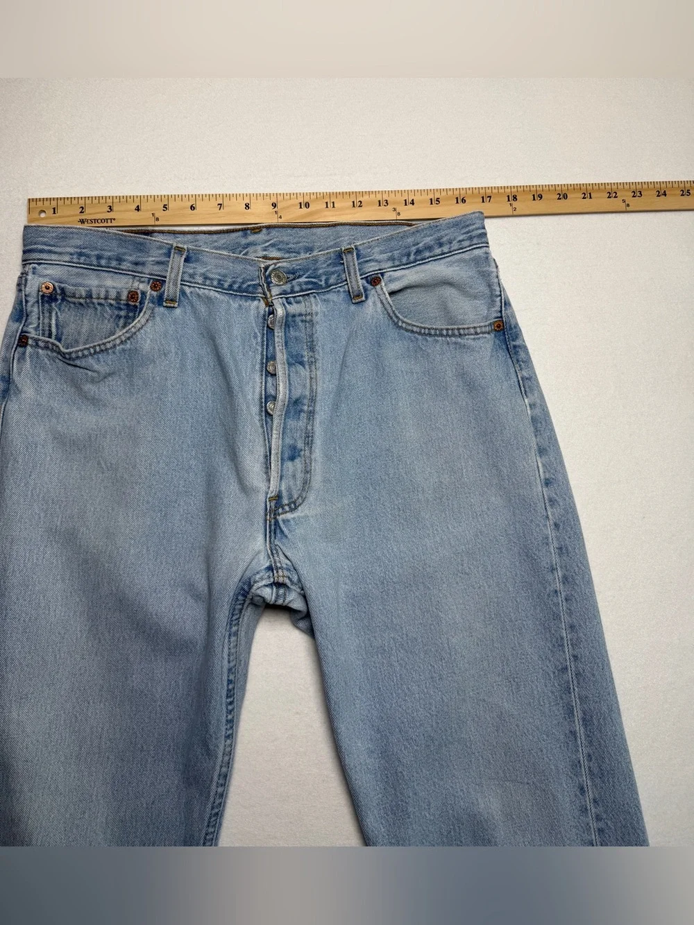 1999 Levi's 501 Straight Button Fly Med Wash Actual Size 34 X 29 READ DESCRIP